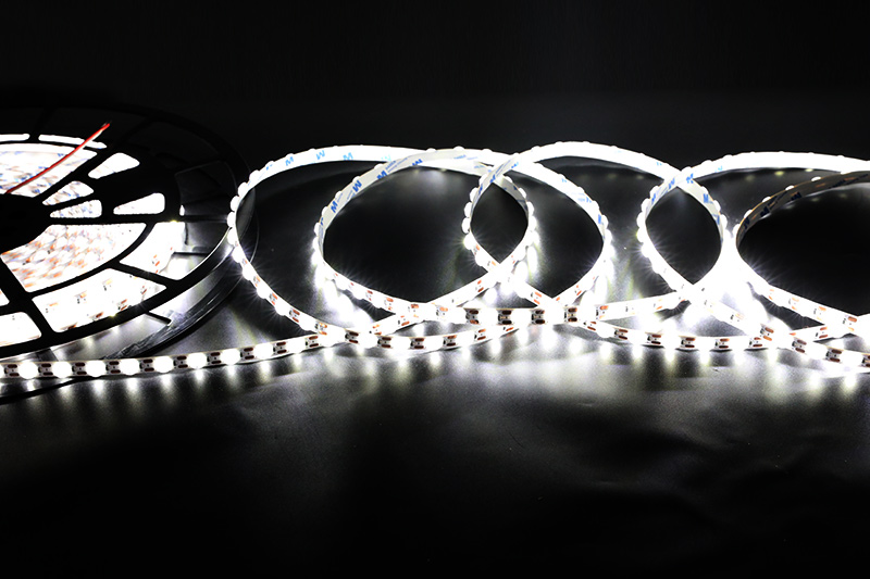 Diffuse Reflection lens 5000K LED Strip Light Lighting Effect